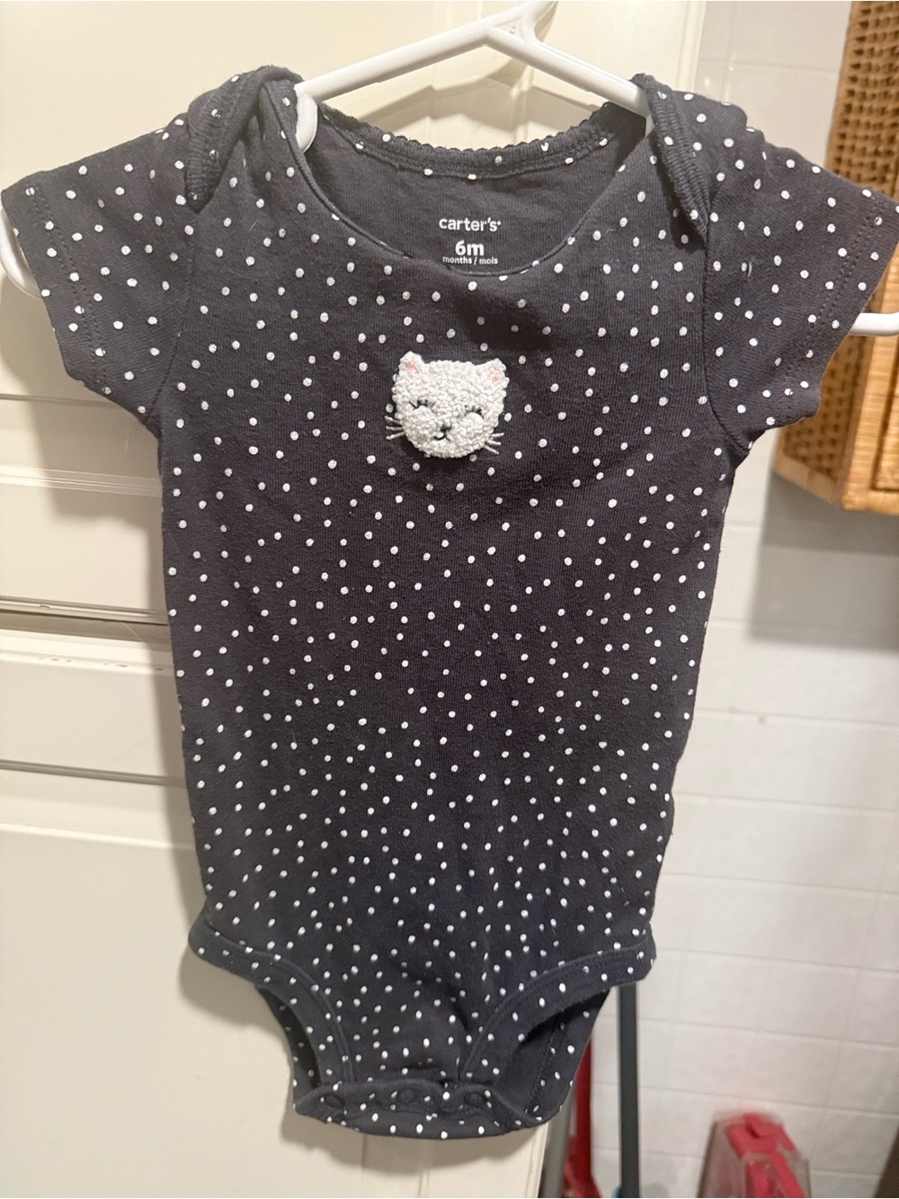 Lot of 2 girls size 6 months clothes 6:10
